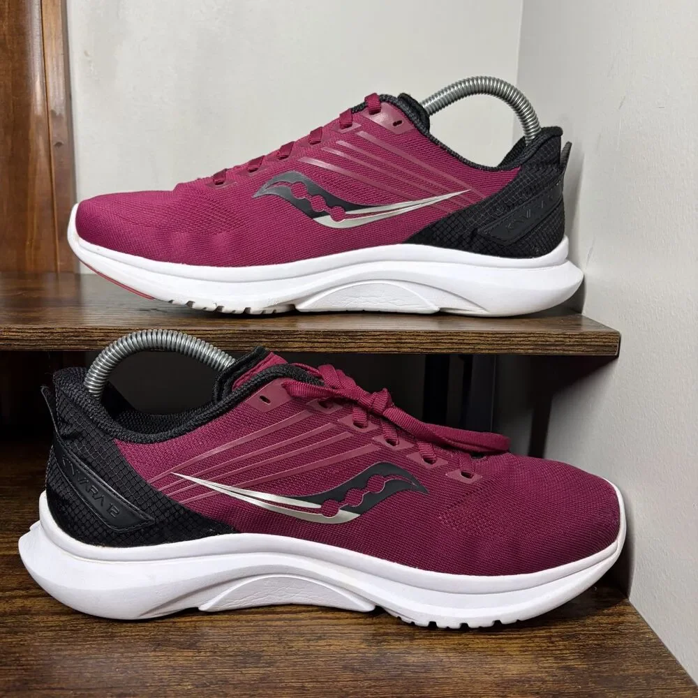 Size 9 Womens - Saucony Kinvara 12 Running Shoes Cherry/Black